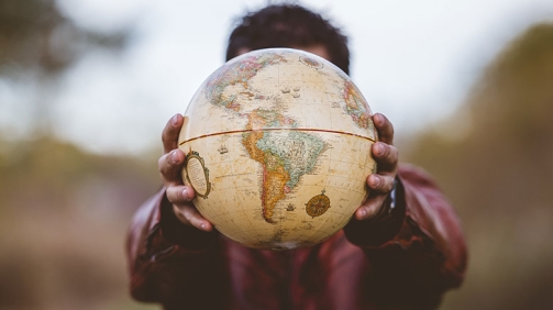 Desplazamiento-forzado